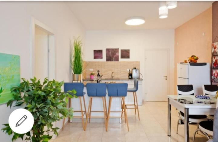 Ferienwohnung Bat Yam On The Beach Exterior foto
